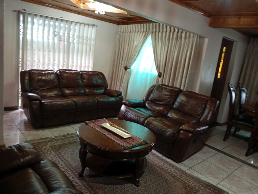 3 Bedroom Property for Sale in Mandela Park Western Cape